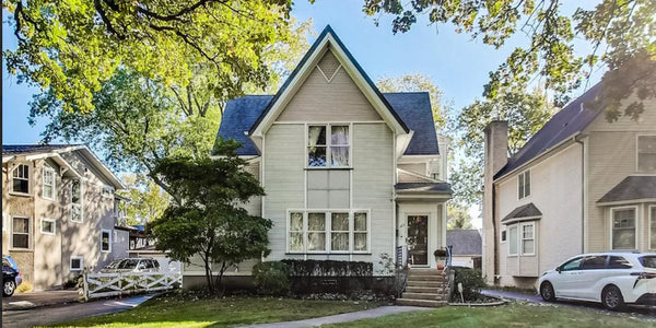 Chicago home price growth again doubled the nation's last month