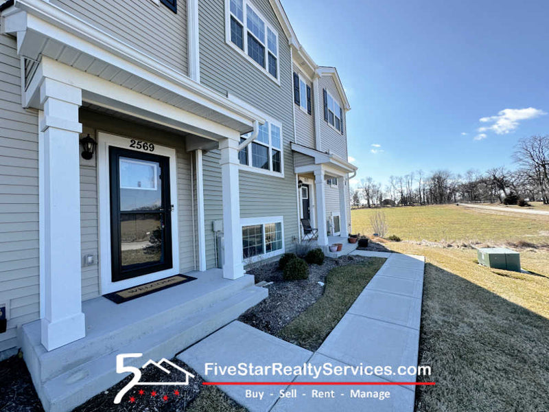 Pingree Grove, Kane County  |  3 Bedrooms