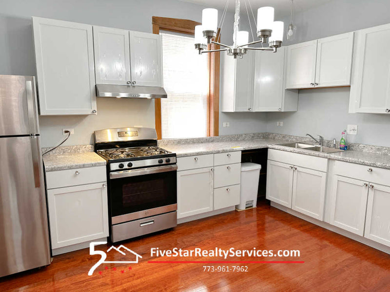 3 Bed 1 Bath  |  2431 N Kostner Ave #1  |  Hermosa