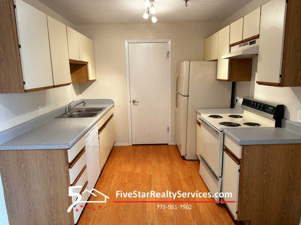 2 Bed 2 Bath  |   1320 Brook St #L  |  St. Charles