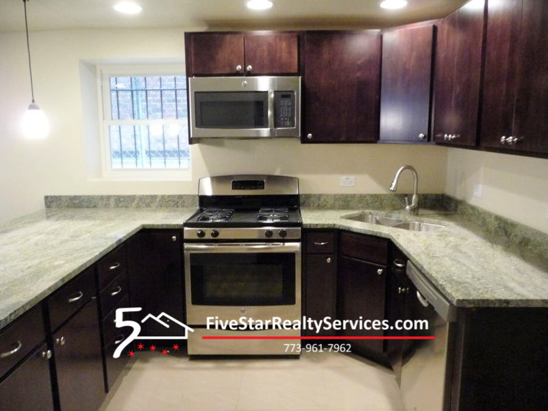 3 Bed 2 Bath  |  1803 W Superior #GDN  |  West Town
