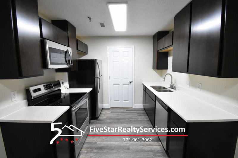 2 Bed 2 Bath  |  1360 Brook St #D  |  St. Charles