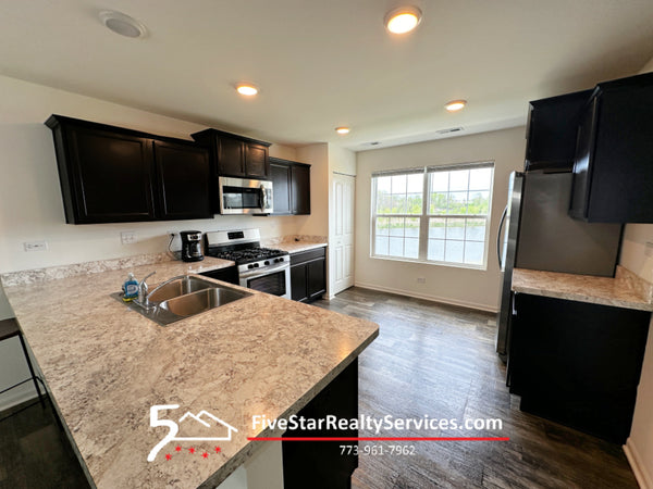 3 Bed 2.5 Bath  |  2329 Upland Rd.  |  Pingree Grove