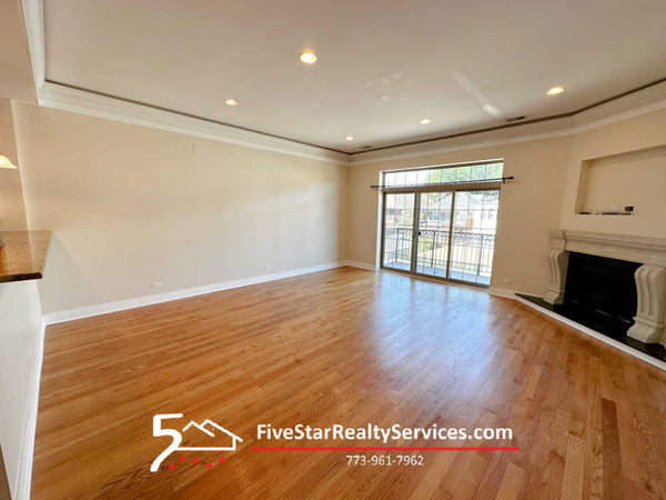 2 Bed 2 Bath  |  4518 N Kedzie #2F  |  Albany Park