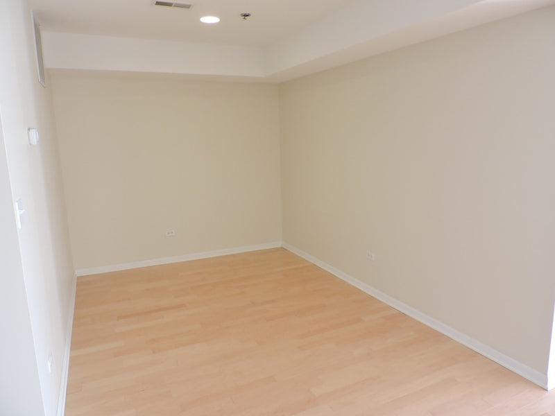 2 Bed 2 Bath  |  8255 Skokie Blvd #406  |  Skokie