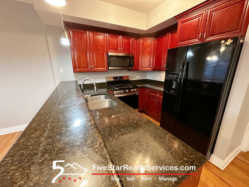 2 Bed 2 Bath  |  6112 W Diversey Ave #G1  |  Belmont Cragin