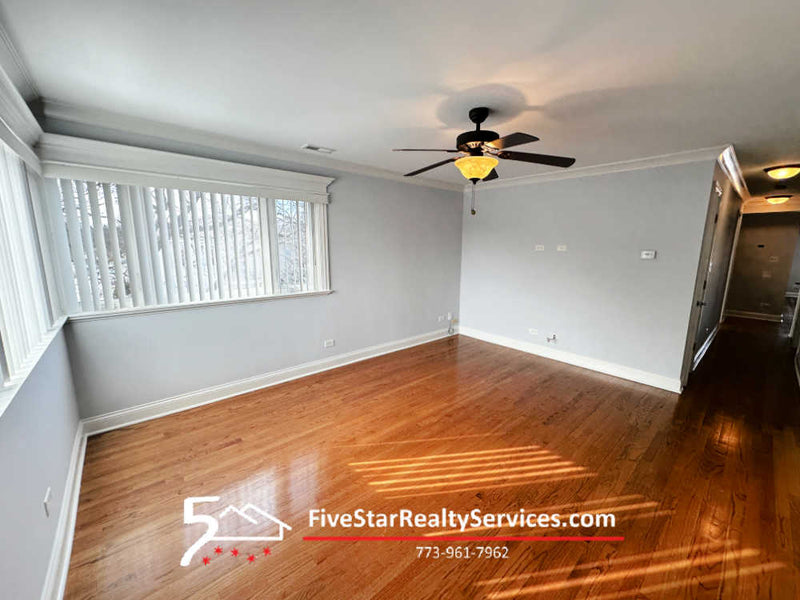 2 Bed 1 Bath  |  8224 W Addison  |  Irving Woods