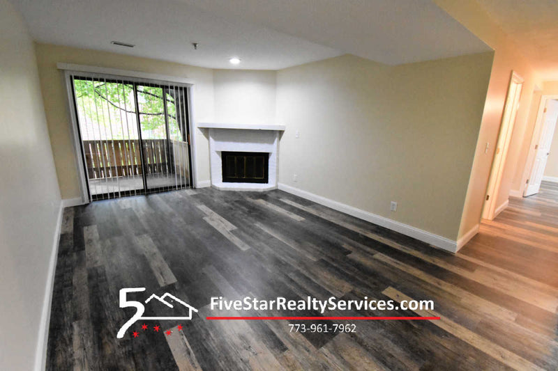 2 Bed 2 Bath  |  1360 Brook St #D  |  St. Charles