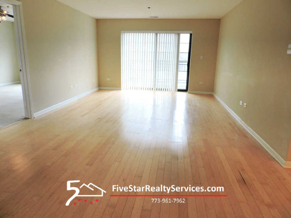 2 Bed 2 Bath  |  8255 Skokie Blvd #404  |   Skokie