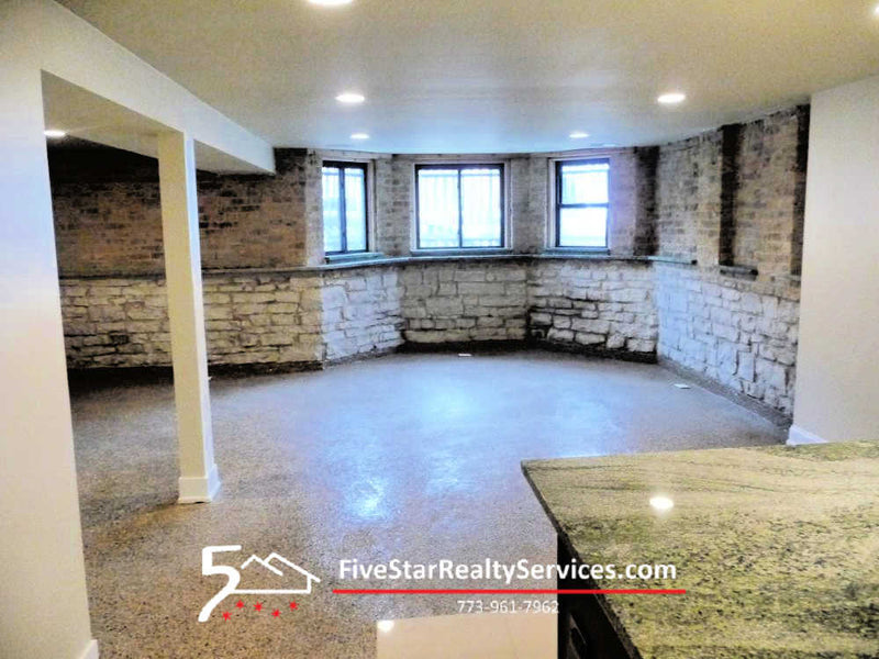 3 Bed 2 Bath  |  1803 W Superior #GDN  |  West Town