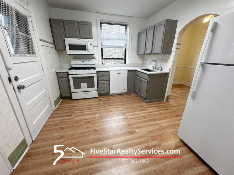 3 Bed 2 Bath  |  6127 N Francisco #3  |  Peterson Park