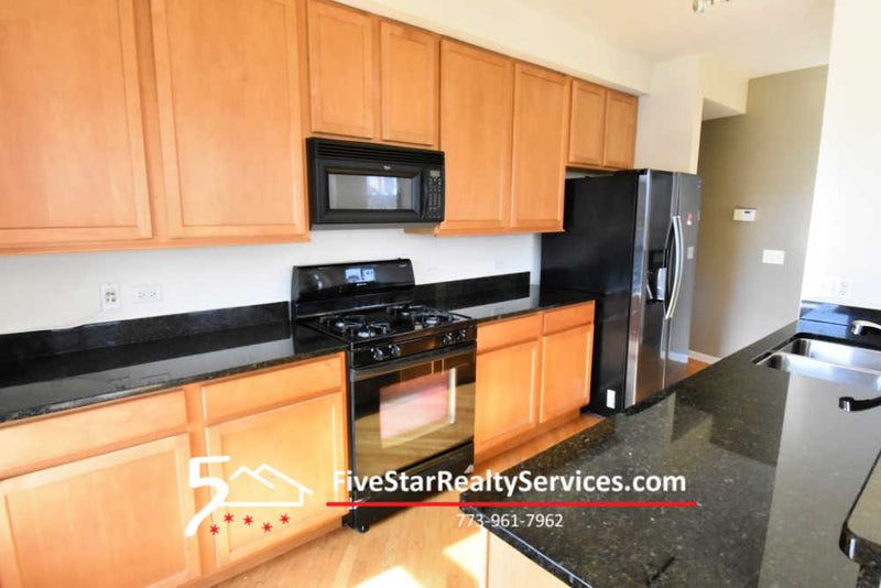 2 Bed 2 Bath  |  343 W Old Town #409  |   Old Town