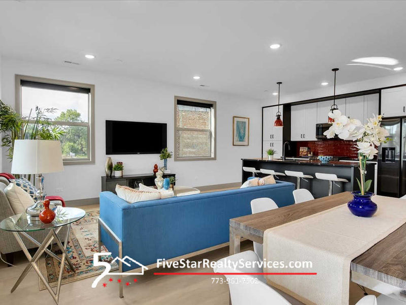 3 Bed 2 Bath  |  4235 S Champlain #3N  |  Bronzeville