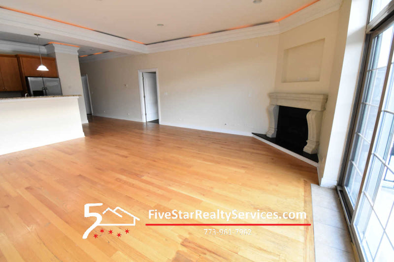 2 Bed 2 Bath  |  4518 N Kedzie #3D  |  Albany Park