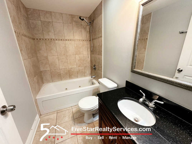 2 Bed 2 Bath  |  6112 W Diversey Ave #G1  |  Belmont Cragin