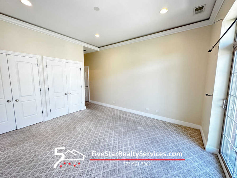 2 Bed 2 Bath  |  4518 N Kedzie #2F  |  Albany Park