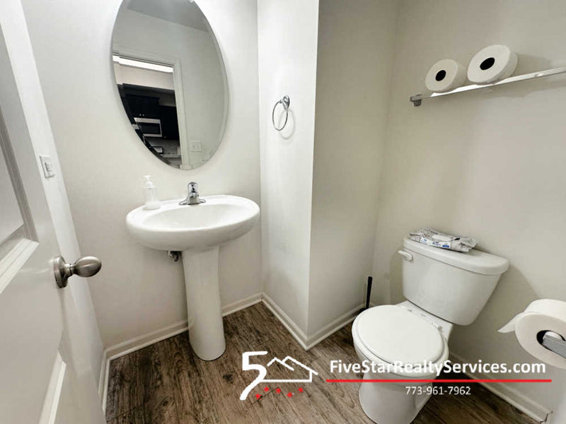 3 Bed 2.5 Bath  |  652 Anchorage Ct  |  Pingree Grove