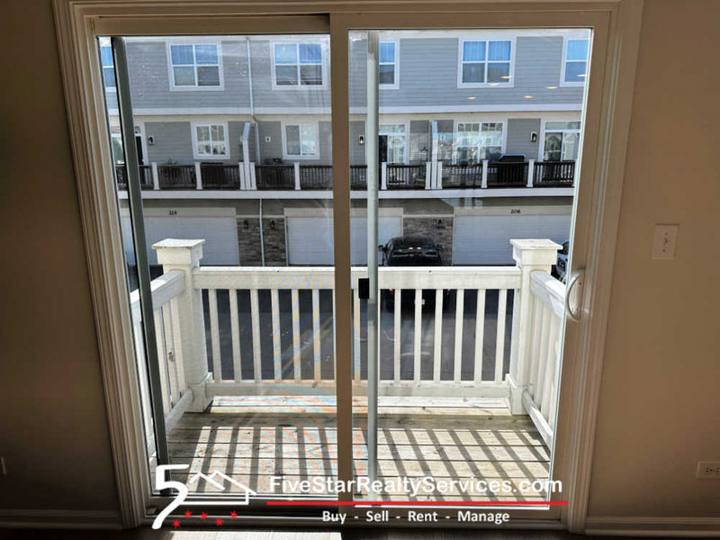 3 Bed 2 1/2 Bath  |  208 Goldenrod Dr  |  Elgin