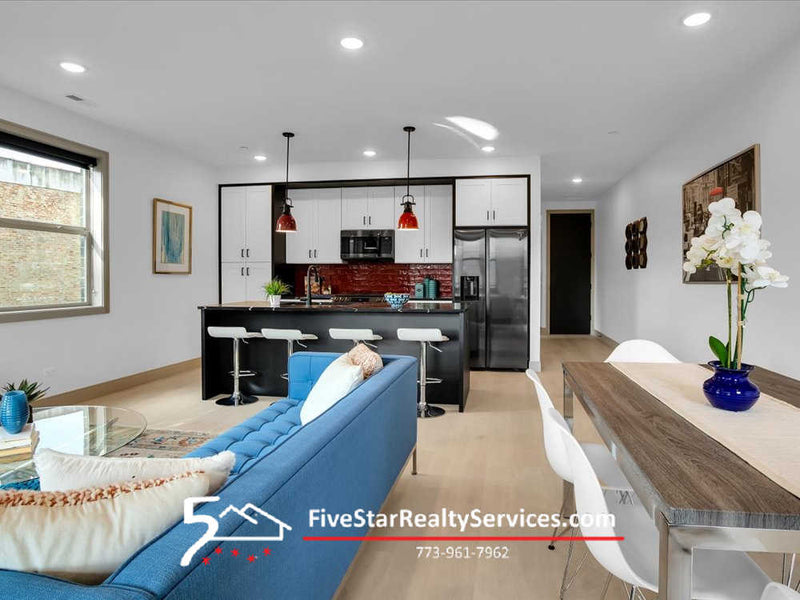 3 Bed 2 Bath  |  4235 S Champlain #3N  |  Bronzeville