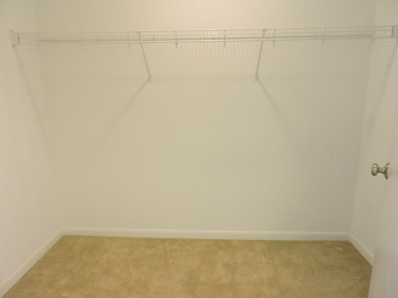 2 Bed 2 Bath  |  8255 Skokie Blvd #404  |   Skokie