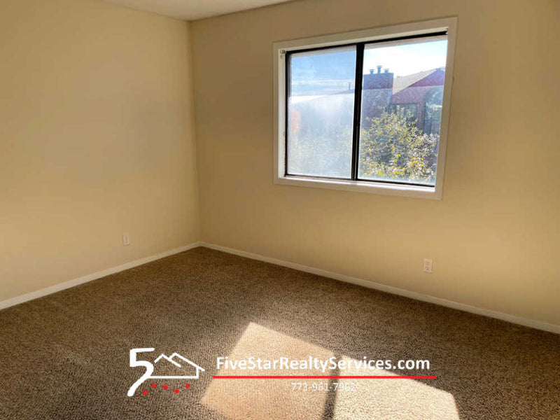 2 Bed 2 Bath  |  1330 Brook St #L  |  St. Charles