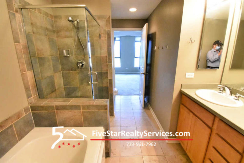 2 Bed 2 Bath  |  343 W Old Town #409  |   Old Town
