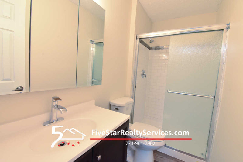 2 Bed 2 Bath  |  1360 Brook St #D  |  St. Charles