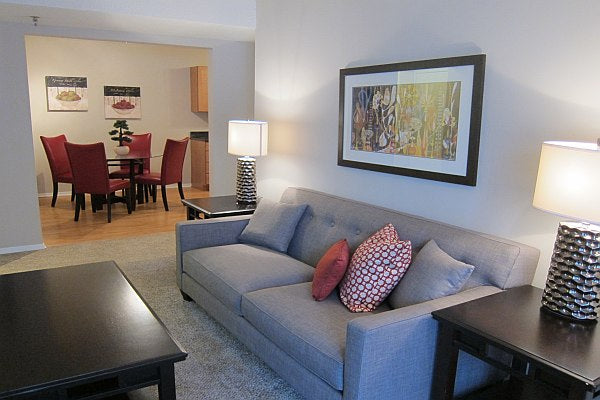 2 Bed 2 Bath  |  1320 Brook St #M  |  St. Charles