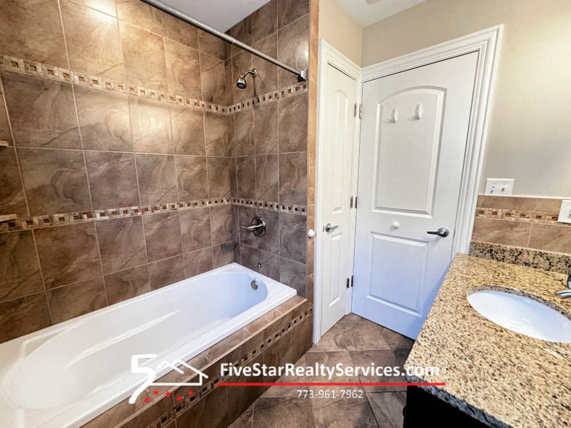 2 Bed 1 Bath  |  8224 W Addison  |  Irving Woods