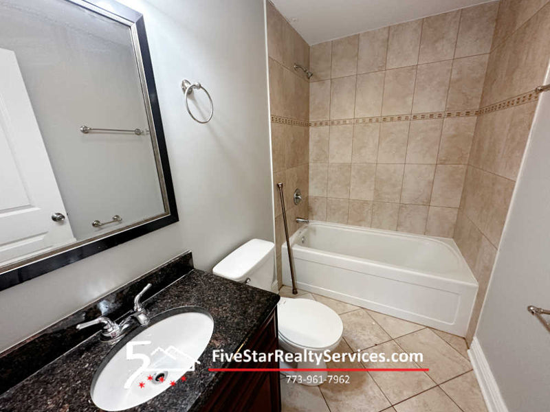 2 Bed 2 Bath  |  6112 W Diversey Ave #F1  |   Belmont Cragin