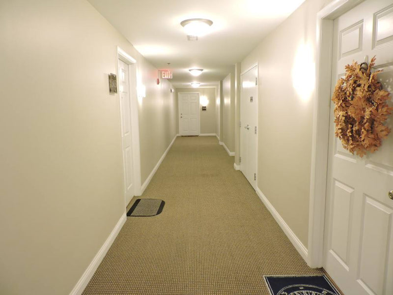 2 Bed 2 Bath  |  8255 Skokie Blvd #205  |  Skokie
