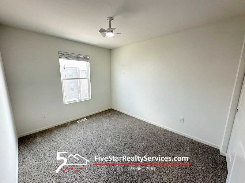 3 Bed 2 1/2 Bath + Bonus Rm  |  1447 Yosemite Way  |  Pinegree Grove