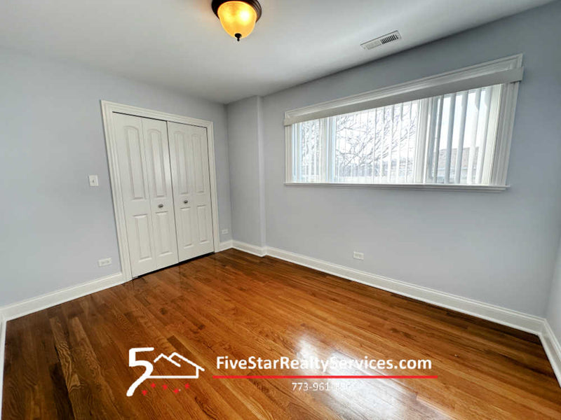 2 Bed 1 Bath  |  8224 W Addison  |  Irving Woods