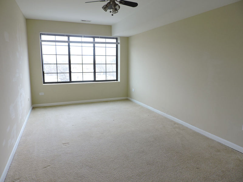 2 Bed 2 Bath  |  8255 Skokie Blvd #404  |   Skokie