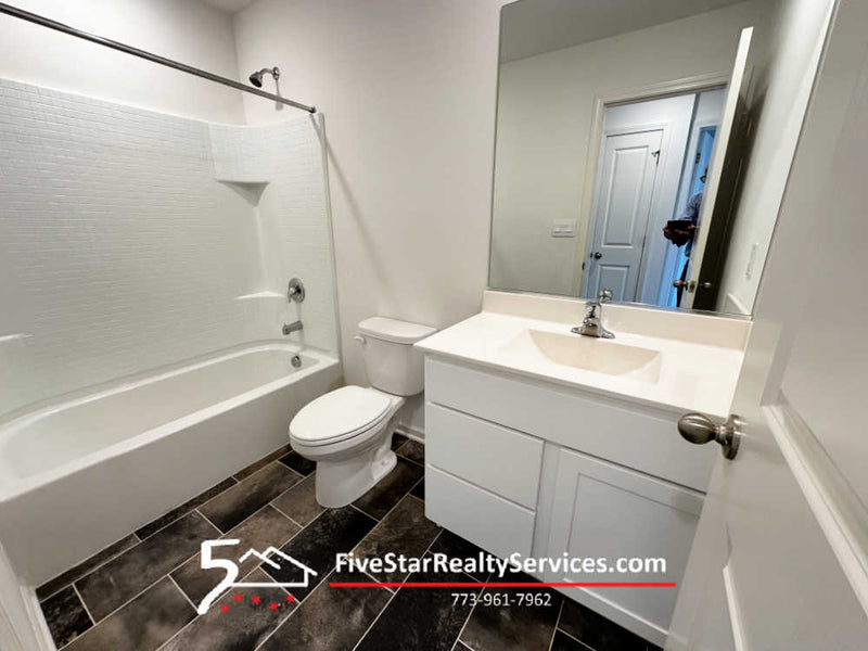 3 Bed 2 1/2 Bath + Bonus Rm  |  1447 Yosemite Way  |  Pinegree Grove
