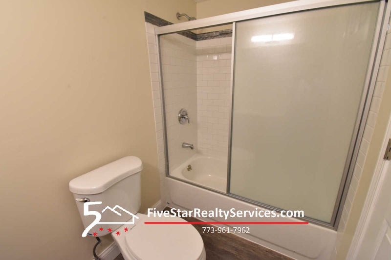 2 Bed 2 Bath  |  1360 Brook St #D  |  St. Charles