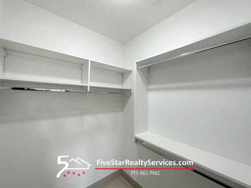 2 Bed 2 Bath  |  4054 S Indiana #1R  |  Bronzeville