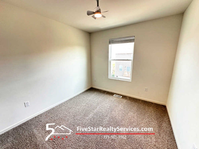 3 Bed 2 1/2 Bath + Bonus Rm  |  1447 Yosemite Way  |  Pinegree Grove