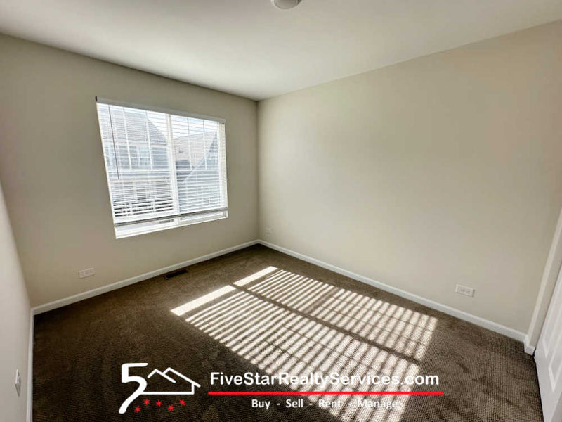 3 Bed 2 1/2 Bath  |  208 Goldenrod Dr  |  Elgin