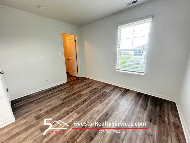 3 Bed 2.5 Bath  |  652 Anchorage Ct  |  Pingree Grove