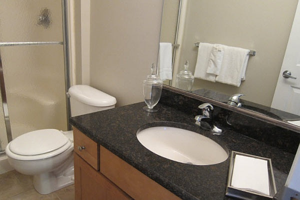 2 Bed 2 Bath  |  1320 Brook St. #J  |  St. CHarles