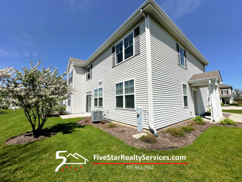 3 Bed 2.5 Bath  |  652 Anchorage Ct  |  Pingree Grove