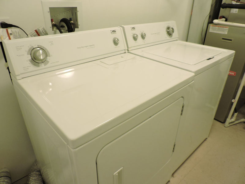 2 Bed 2 Bath  |  8255 Skokie Blvd #404  |   Skokie