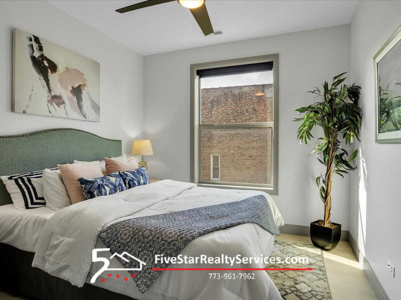 3 Bed 2 Bath  |  4235 S Champlain #3N  |  Bronzeville