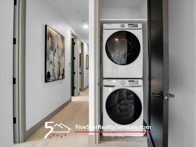 3 Bed 2 Bath  |  4235 S Champlain #3N  |  Bronzeville
