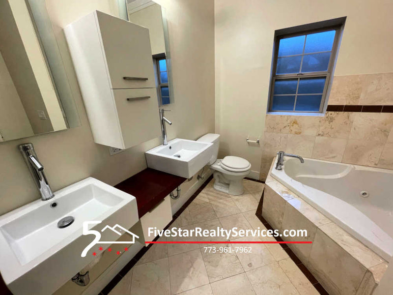 4518 N Kedzie Ave  |  Albany Park  |  2 Bed 2 Bath